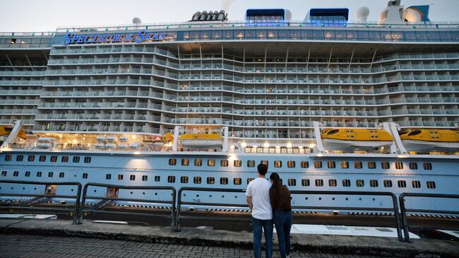 Лайнер Spectrum of the Seas прибыл в порт Владивостока