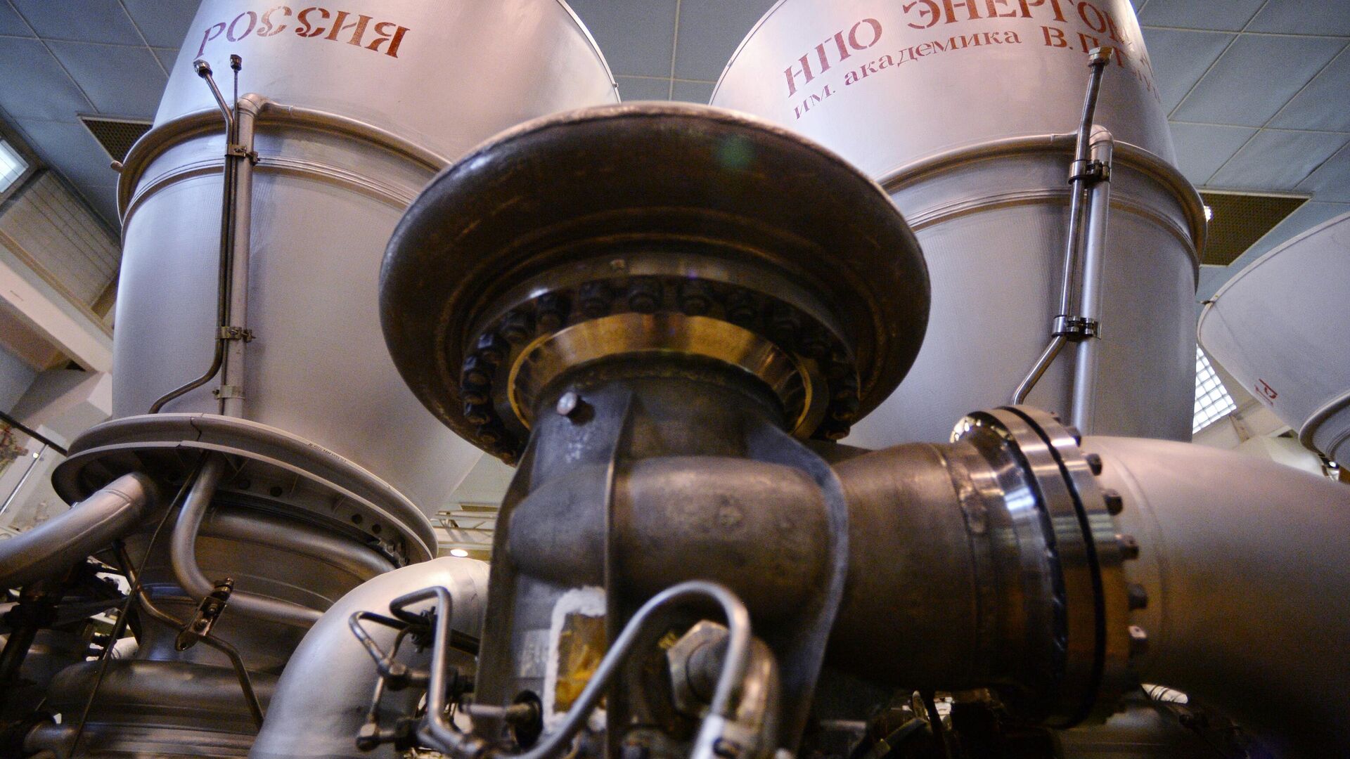 Ракетный двигатель РД-180 в цехе НПО Энергомаш в Московской области - РИА Новости, 1920, 08.04.2021