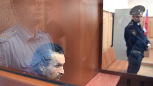 Бахыт Карабалаев, подозреваемый в разбойном нападении на дом председателя Центризбиркома Эллы Памфиловой, в Басманном суде Москвы