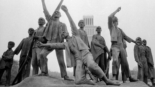 Монумент Борцам сопротивления фашизму в Бухенвальде, скульптор Фриц Кремер