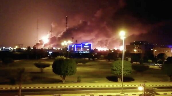 Пожар на нефтеперерабатывающем заводе Aramco в Саудовской Аравии. 14 сентября 2019