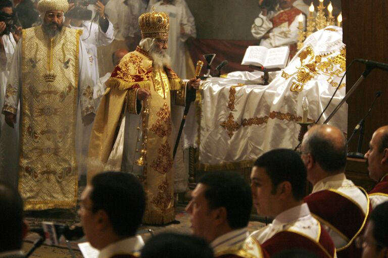 Патриарх Александрийский Шенуда III во время Рождественской службы. 2009 год