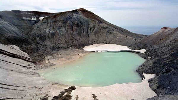 Вулкан Эбеко. Архивное фото