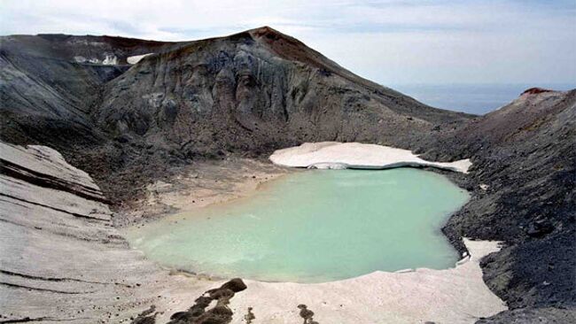 Вулкан Эбеко. Архивное фото