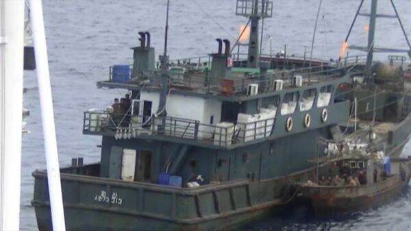 Задержание браконьеров из КНДР в Японском море. Съемка ФСБ