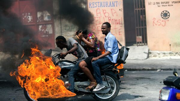 Акция протеста из-за нехватки топлива в Порт-о-Пренсе, Гаити