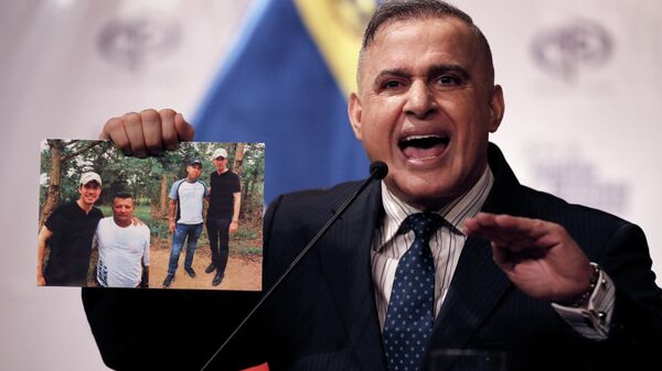 Генеральный прокурор Венесуэлы Тарек Уильям Сааб опубликовал снимки председателя Национальной ассамблеи Венесуэлы Хуана Гуаидо с предполагаемыми членами банды Los Rastrojos