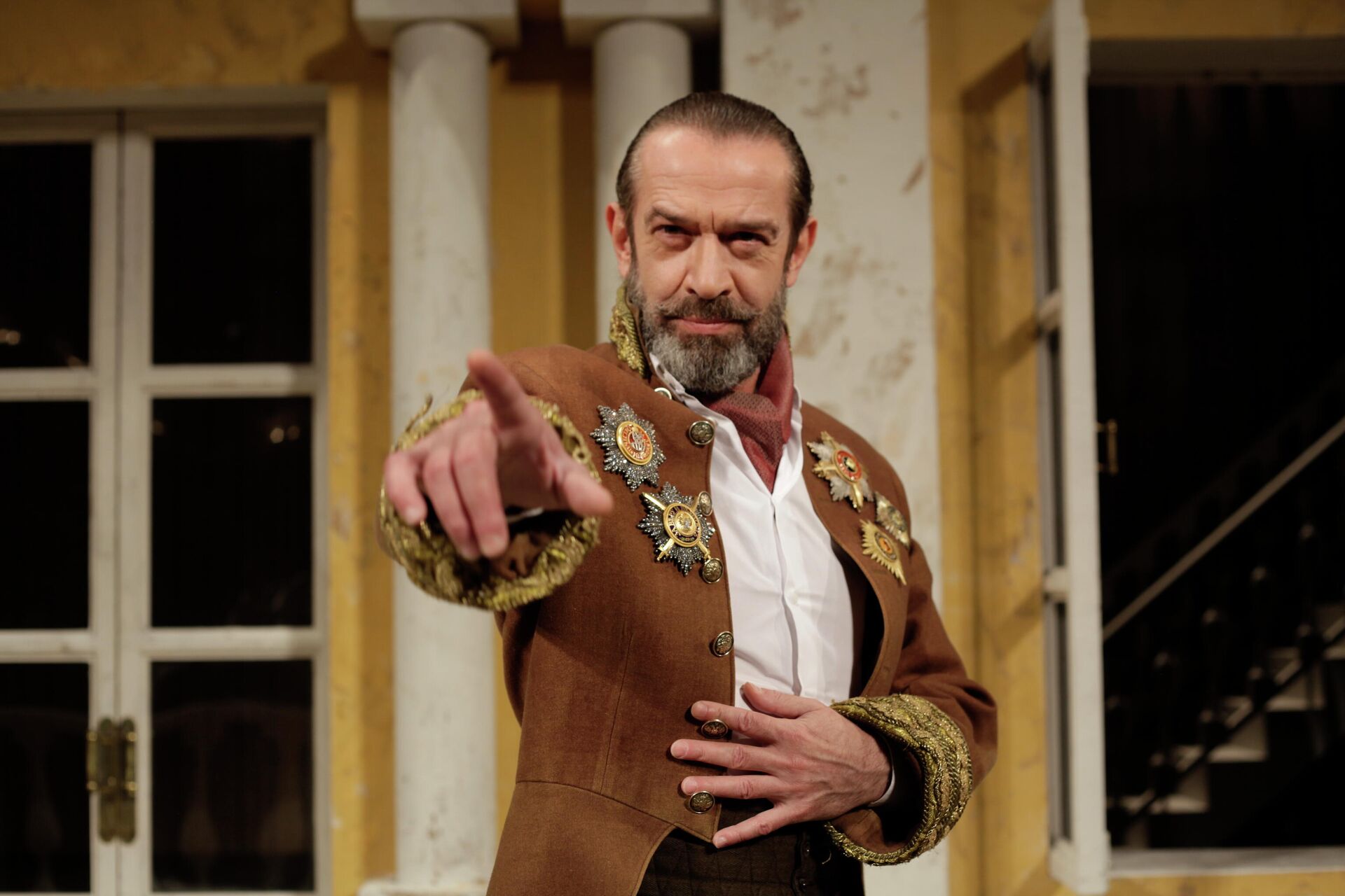 Сцена из спектакля Ревизор Сцена из спектакля Ревизор - РИА Новости, 1920, 08.11.2025