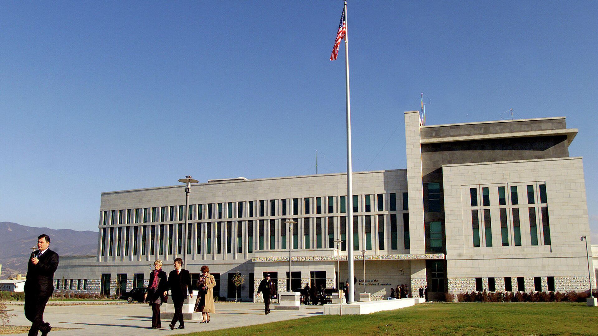 Здание посольства США в Тбилиси. 2005 год  - РИА Новости, 1920, 20.04.2023