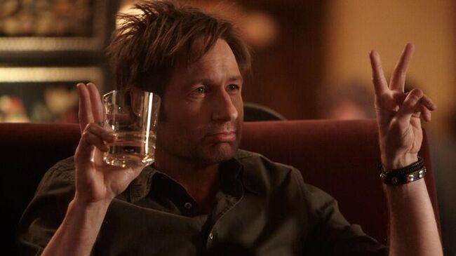 Ответы lafleur2016.ru: Сериал CAlifornication - машина? ? На какой машине ездит Хэнк Муди?))