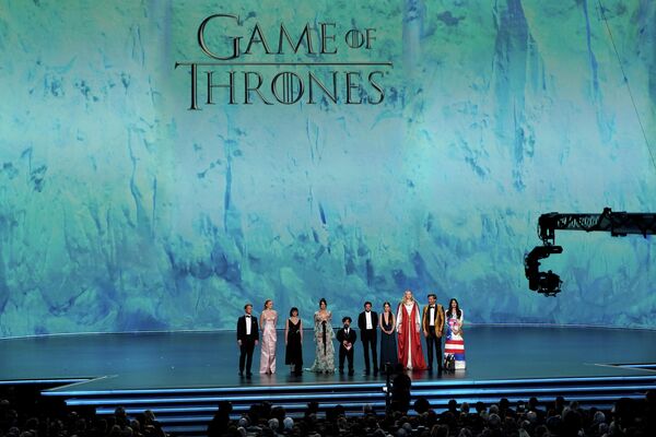 Актерский состав Игры престолов на церемонии вручения премии Эмми в Лос-Анджелесе