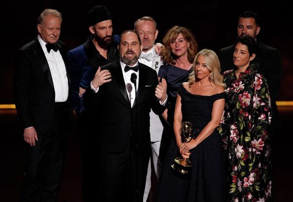 Съемочная группа сериала Чернобыль на церемонии вручения премии Эмми в Лос-Анджелесе