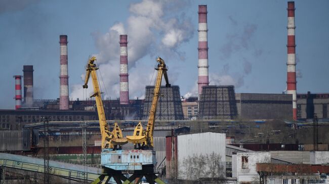 Промышленный порт Череповецкого металлургического комбината