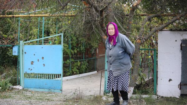 Жительница поселка Октябрь Донецкой области, чей дом попал под артобстрел в ночь с 22 на 23 сентября