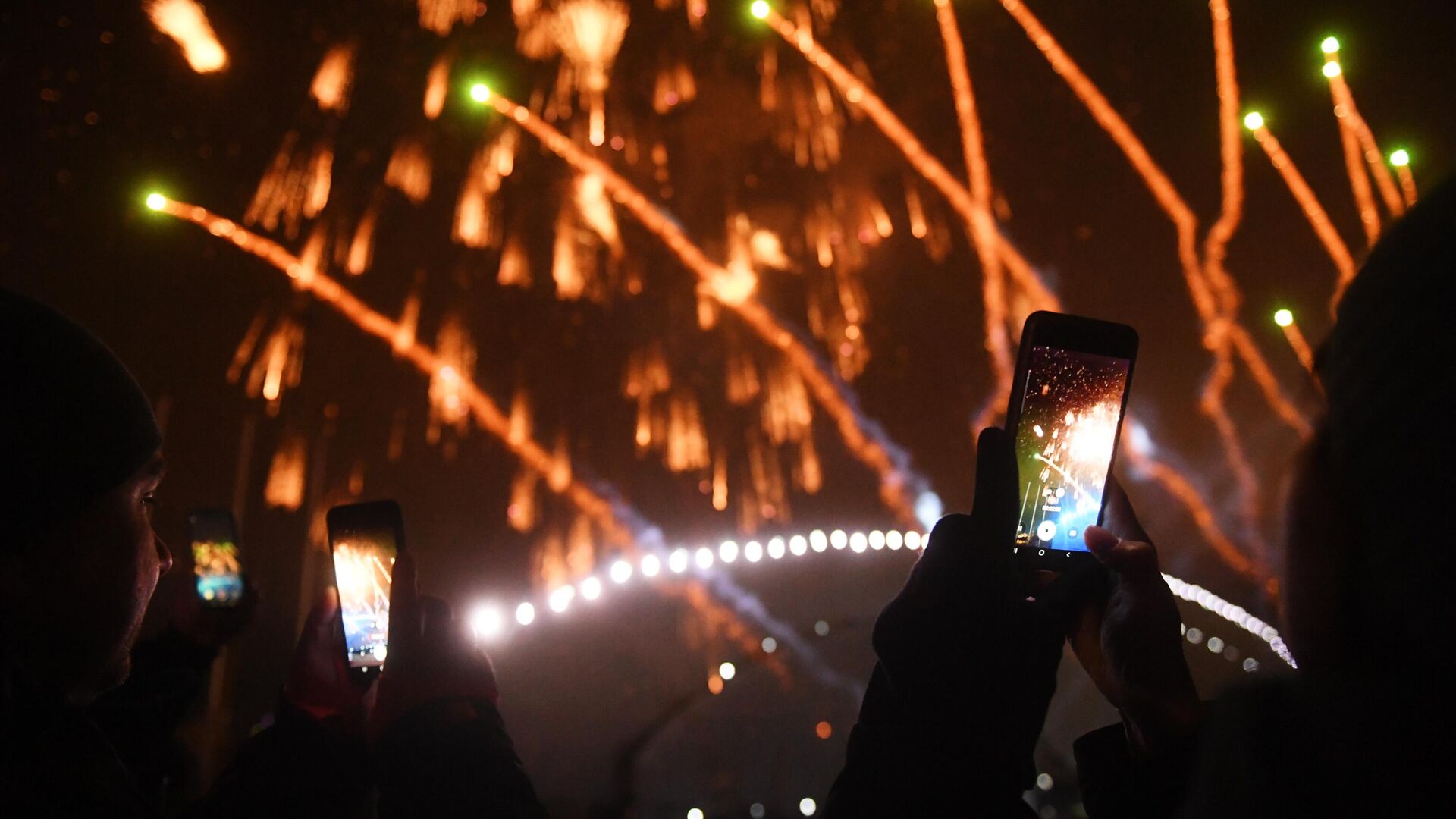 Посетители на закрытии фестиваля Круг света 2019 в Москве - РИА Новости, 1920, 11.09.2020