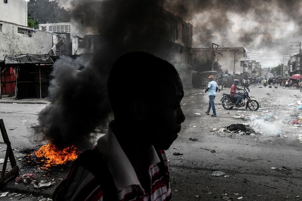 Акция протеста из-за нехватки топлива в Порт-о-Пренсе, Гаити