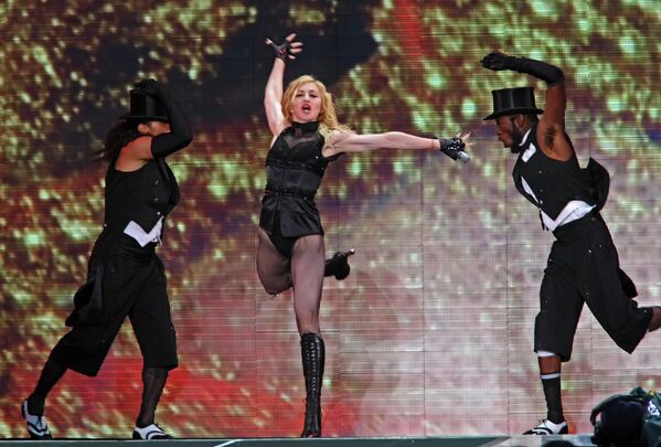 Мадонна во время выступления