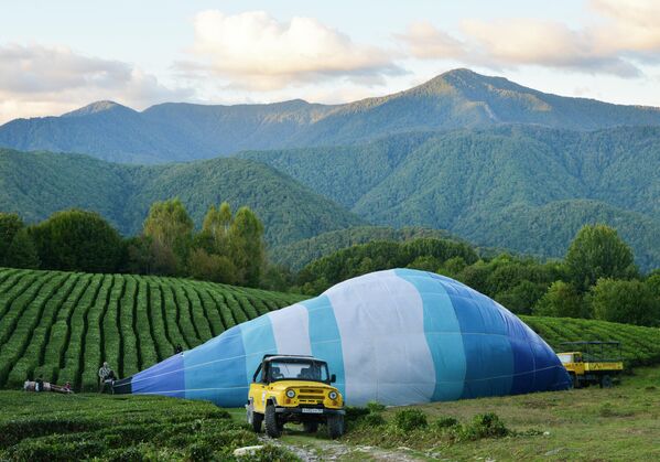 Аэростат на Фестивале воздушных шаров Солохаул парка в Сочи