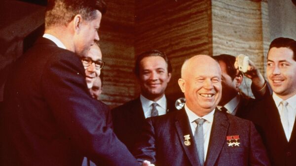 Президент США Джон Кеннеди и Председатель Совета Министров СССР Никита Хрущев в Вене, 1961 год