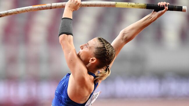 Российская спортсменка Анжелика Сидорова в соревнованиях по прыжкам с шестом среди женщин на чемпионате мира по легкой атлетике 2019 в Дохе.