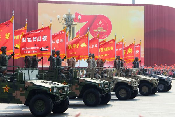 Военнослужащие КНР на военном параде, приуроченном к 70-летию образования Китая, в Пекине. 1 октября 2019
