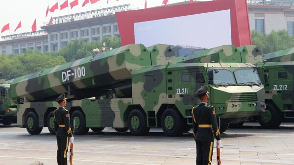 Гиперзвуковые крылатые ракеты DF-100 на военном параде, приуроченном к 70-летию образования Китая, в Пекине
