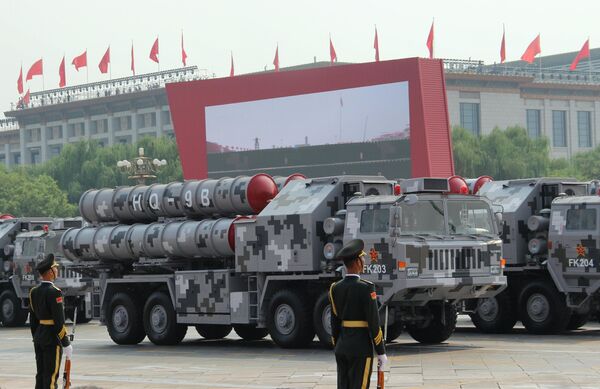 Зенитно-ракетный комплекс Хунци-9 (HQ-9) на военном параде, приуроченном к 70-летию образования Китая, в Пекине