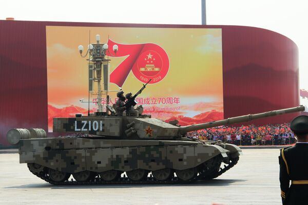 Танк Type 99 (ZTZ-99) на военном параде, приуроченном к 70-летию образования Китая, в Пекине