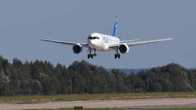 Среднемагистральный пассажирский самолёт МС-21-300 