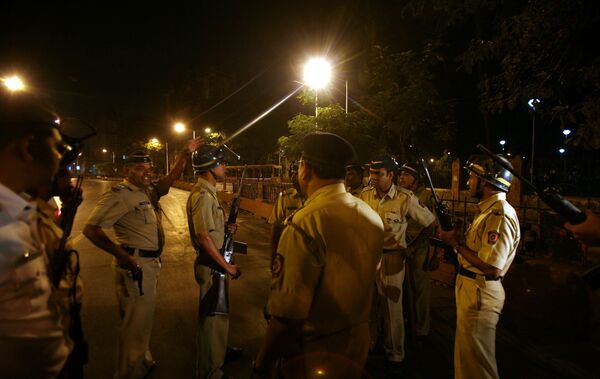 Полицейские отряды на улицах Мумбаи