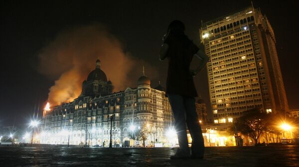 Пожар в гостинице Taj Hotel подвергшейся нападению террористов в Мумбаи