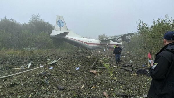 Место аварийной посадки самолета Ан-12 на Украине