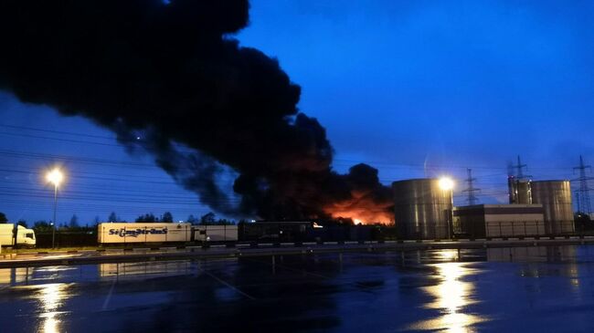 Пожар в промзоне Колпинского района Санкт-Петербурга. 4 октября 2019