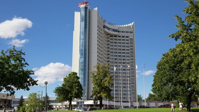 Здание гостиницы Беларусь в Минске