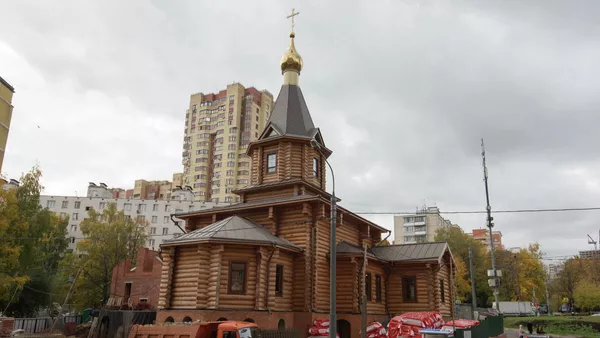 Деревянный храм в честь 12 апостолов , Москва