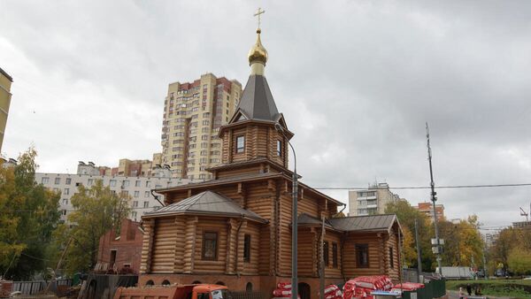 Деревянный храм в честь 12 апостолов , Москва