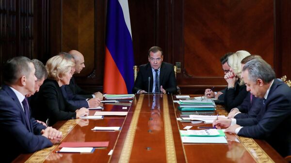 Председатель правительства РФ Дмитрий Медведев проводит совещание с вице-премьерами РФ. 8 октября 2019