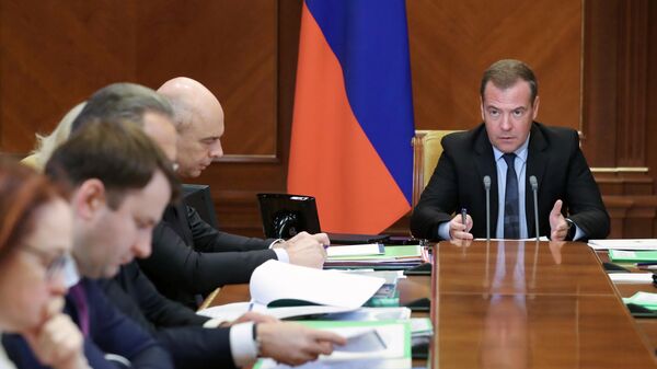  Председатель правительства РФ Дмитрий Медведев проводит совещание о дополнительных мерах по ускорению экономического роста. 8 октября 2019