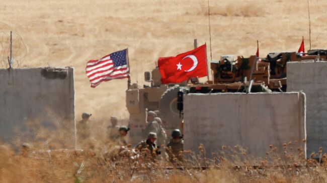 Совместный патруль США и Турции в северной части Сирии