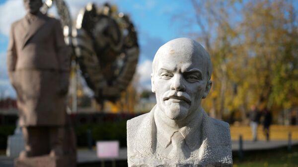 Бюст Ленина. Архивное фото