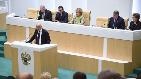 Министр финансов РФ Антон Силуанов выступает на заседании Совета Федерации. 9 октября 2019