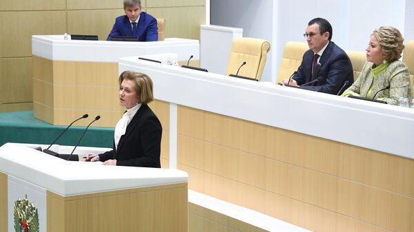 Руководитель Роспотребнадзора Анна Попова выступает на заседании Совета Федерации 