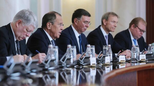 Министр иностранных дел РФ Сергей Лавров во время переговоров с министром иностранных дел Казахстана Мухтаром Тлеуберди