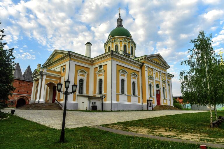 Иоанно-Предтеченский собор на территории государственного музея-заповедника Зарайский кремль