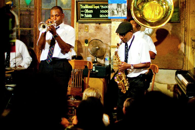 Презервейшн холл, Новый Орлеан (внутри)