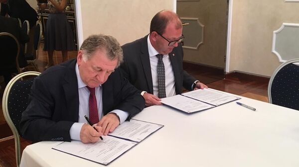 Подписание соглашения между Ростехом и Внешэкономбанком