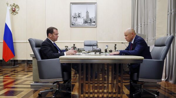  Дмитрий Медведев и глава администрации Липецкой области Игорь Артамонов во время встречи
