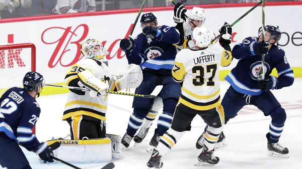 Виннипег Джетс - Питтсбург Пингвинз в домашнем матче регулярного чемпионата НХЛ