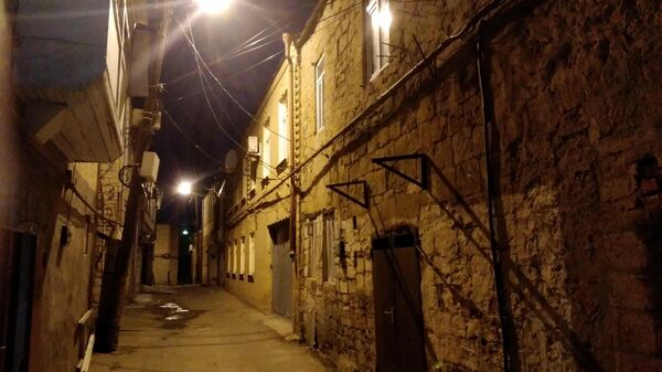 Улица старого Дербента поздним вечером
