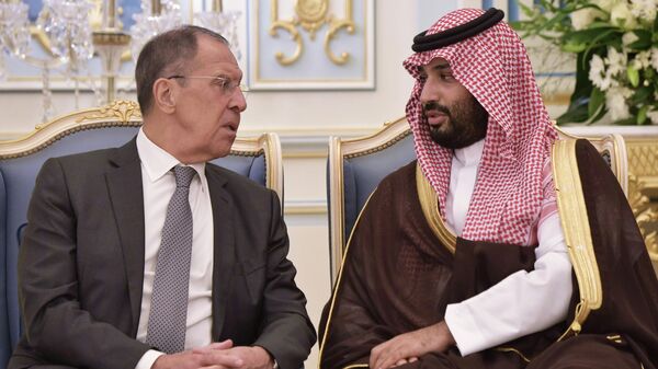Министр иностранных дел РФ Сергей Лавров и наследный принц Саудовской Аравии, министр обороны королевства Саудовская Аравия Мухаммед бен Сальман аль Сауд